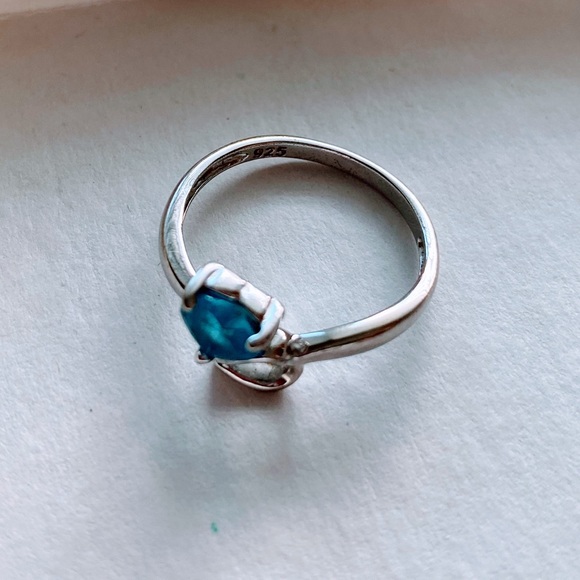 Blue gemstone heart sterling silver ring - Picture 3 of 4